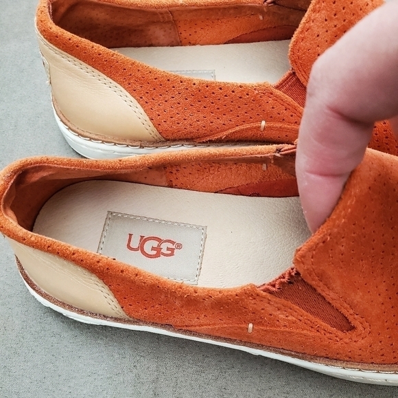 UGG Adley Perf FireOpal Suede/Leather Elastic Goring Women Sneaker - Picture 3 of 9
